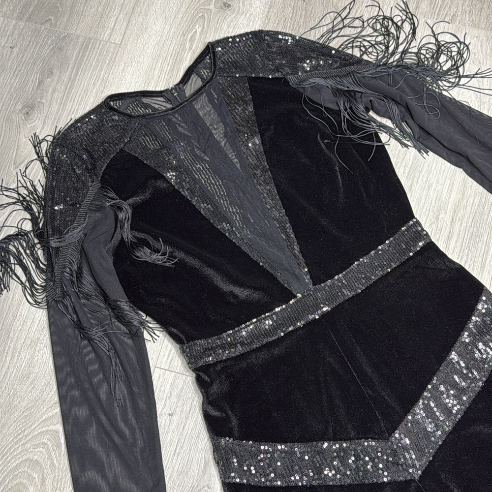 NIGHT OUT ROMPER🖤 - Picture 2 of 7